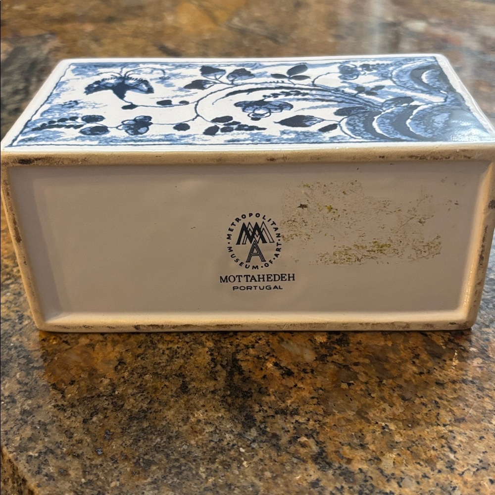 Blue and White Ceramic flower frog - Picture 3 of 3